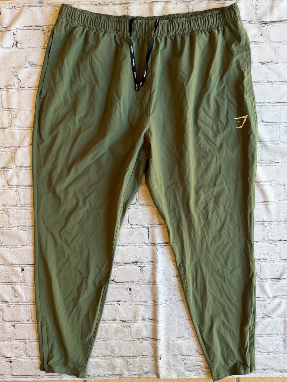 Gymshark Women’s Green Track Pants Size Xxl Zip Ankle Lightweight Athletic Gym